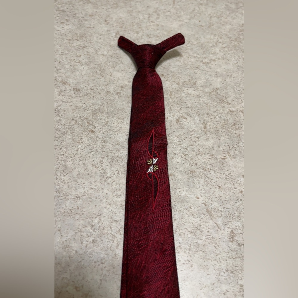 VINTAGE BOYS BURGUNDY CLIP ON TIE